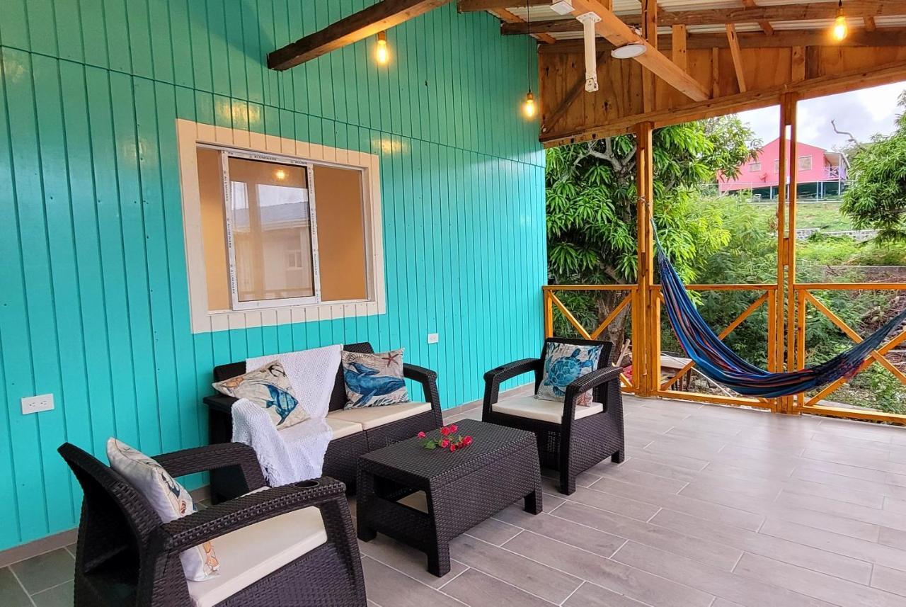 Bed and Breakfast Colorful Garden House Providencia  Экстерьер фото