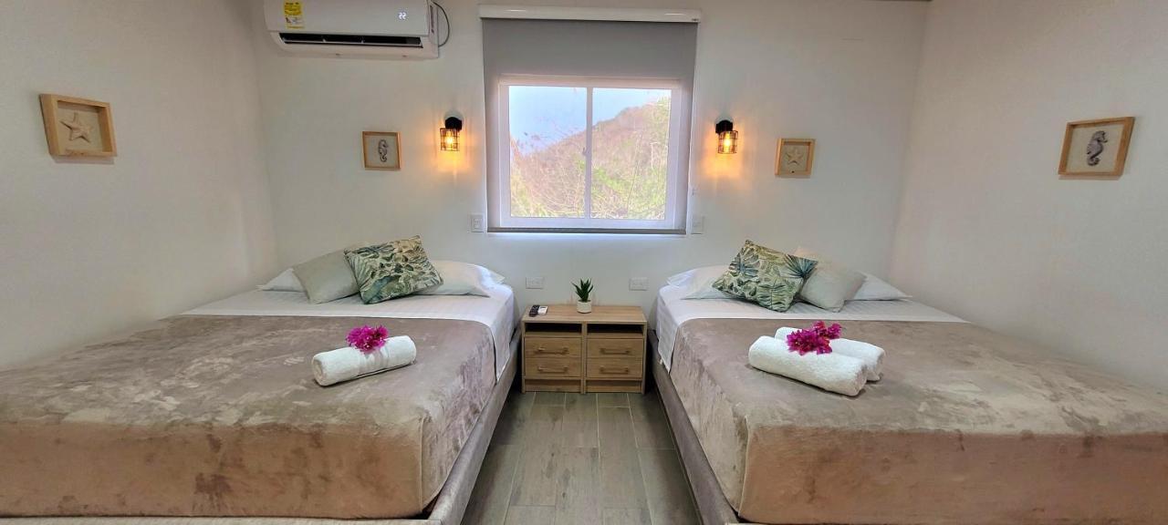 Bed and Breakfast Colorful Garden House Providencia  Экстерьер фото
